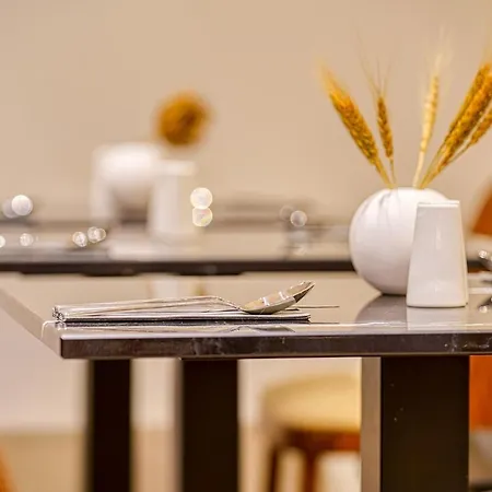 Vienna House Easy By Wyndham Hotel 4*