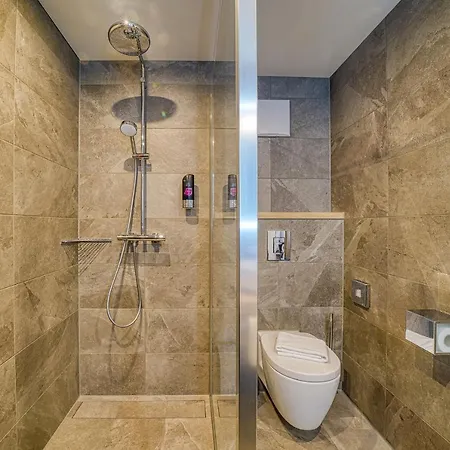 Vienna House Easy By Wyndham Отель