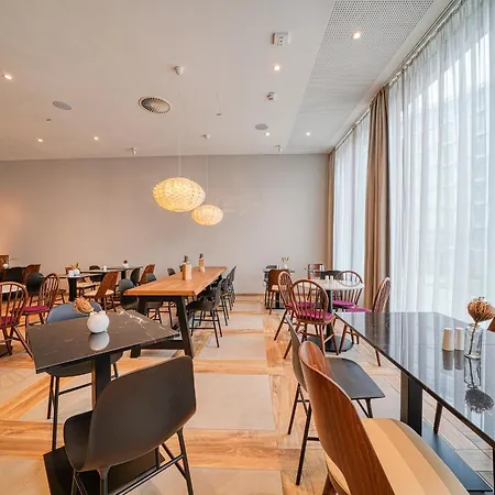 Vienna House Easy By Wyndham Фрайбург