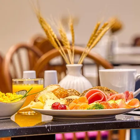 Vienna House Easy By Wyndham Отель