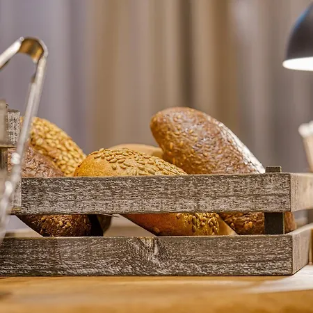 Vienna House Easy By Wyndham 4* Фрайбург