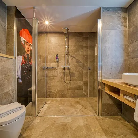 Отель Vienna House Easy By Wyndham 4*