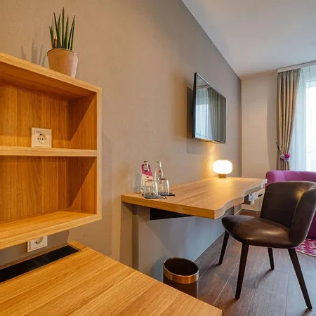Hotell Vienna House Easy By Wyndham 4*