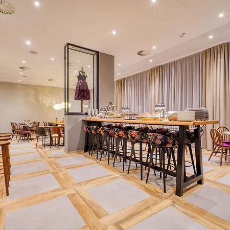 Vienna House Easy By Wyndham 4* Фрайбург